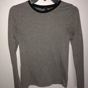 Gray long sleeve tee